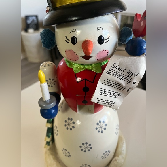 Vintage Snowman Nutcracker by Nanette Hilton 2001 Caroling Silent Night EC - Picture 2 of 11